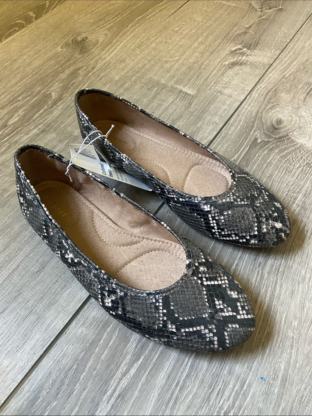 Old Navy Snake-Print Ballet Flats - Black & White